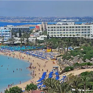 4* Ξενοδοχείο Nelia &